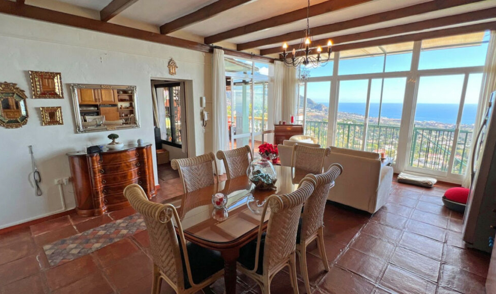 Resale - House -
Mijas