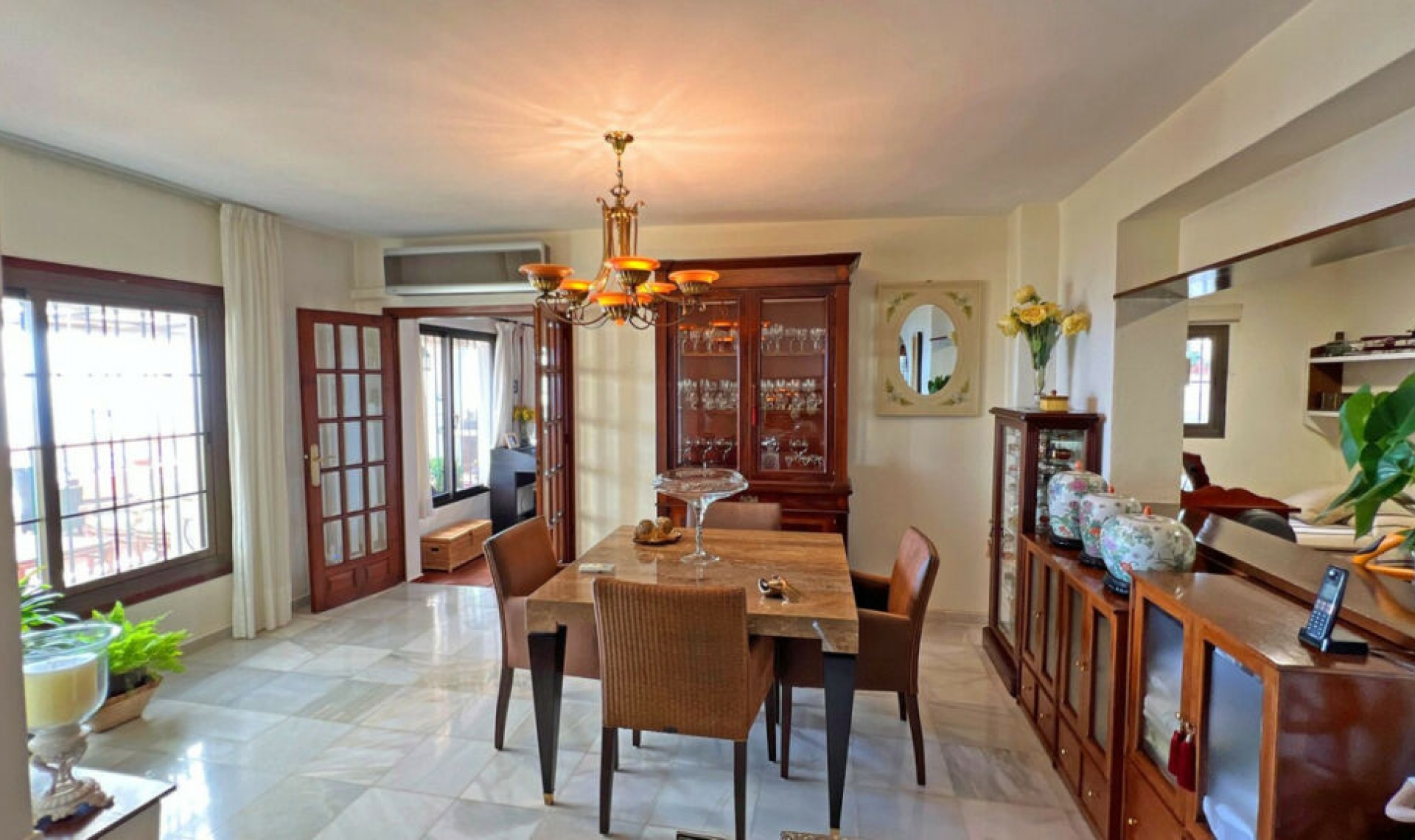 Resale - House -
Mijas