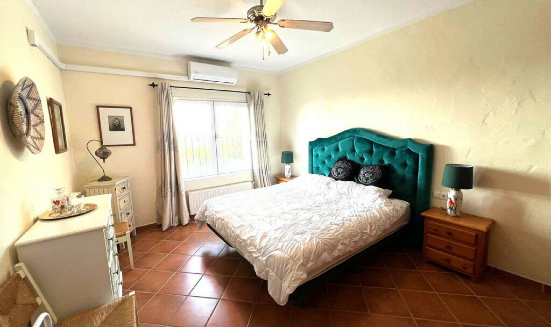 Resale - House -
Mijas