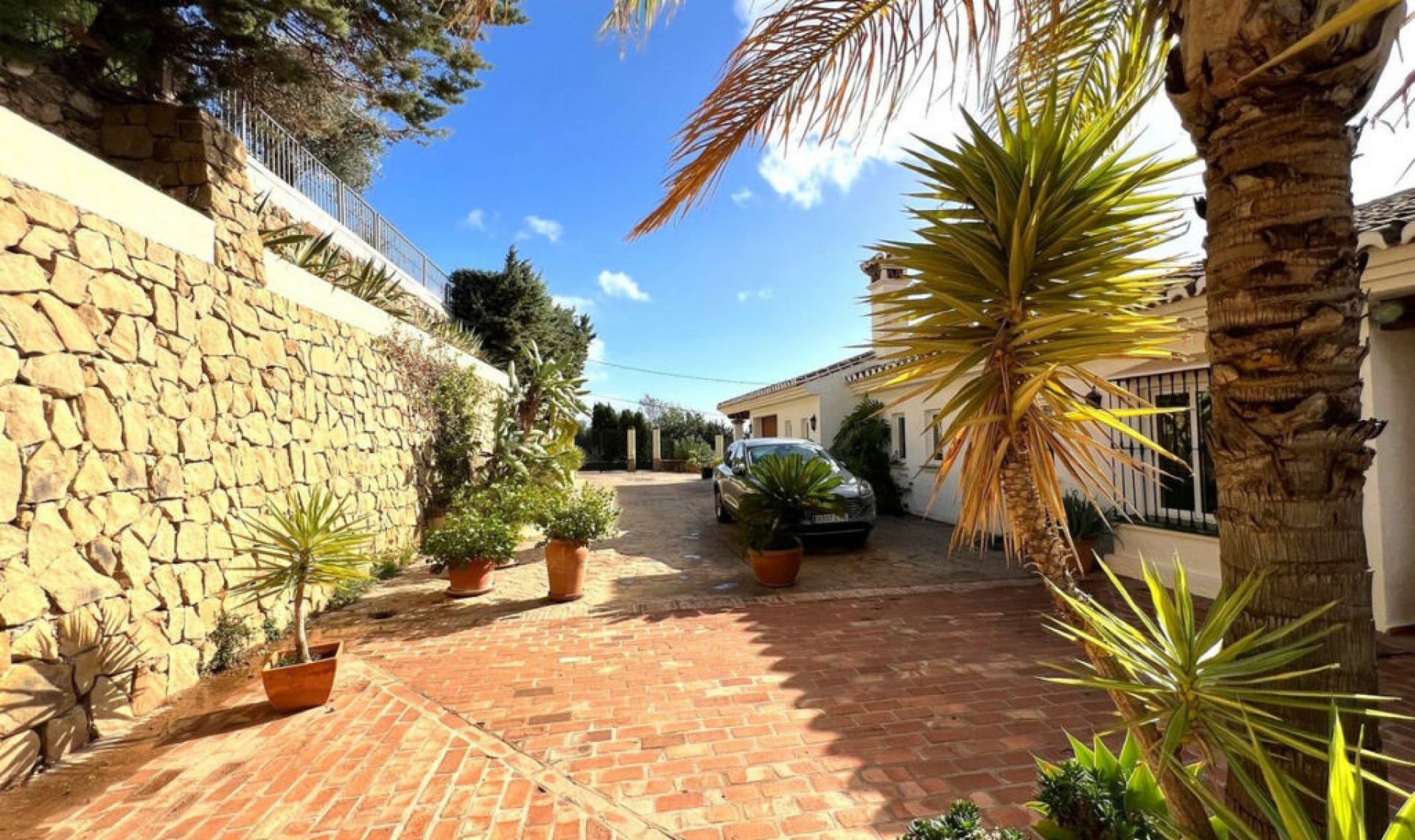 Resale - House -
Mijas