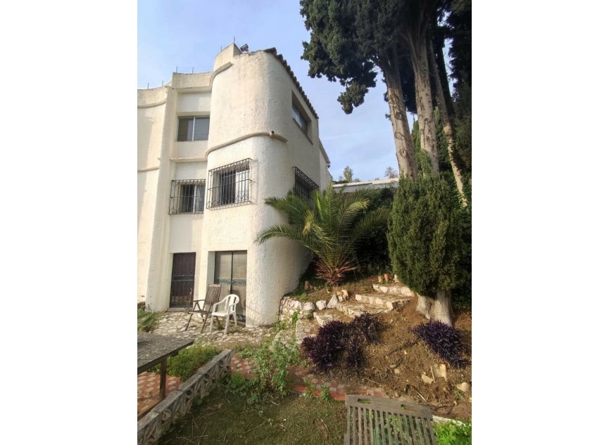 Resale - House -
Mijas