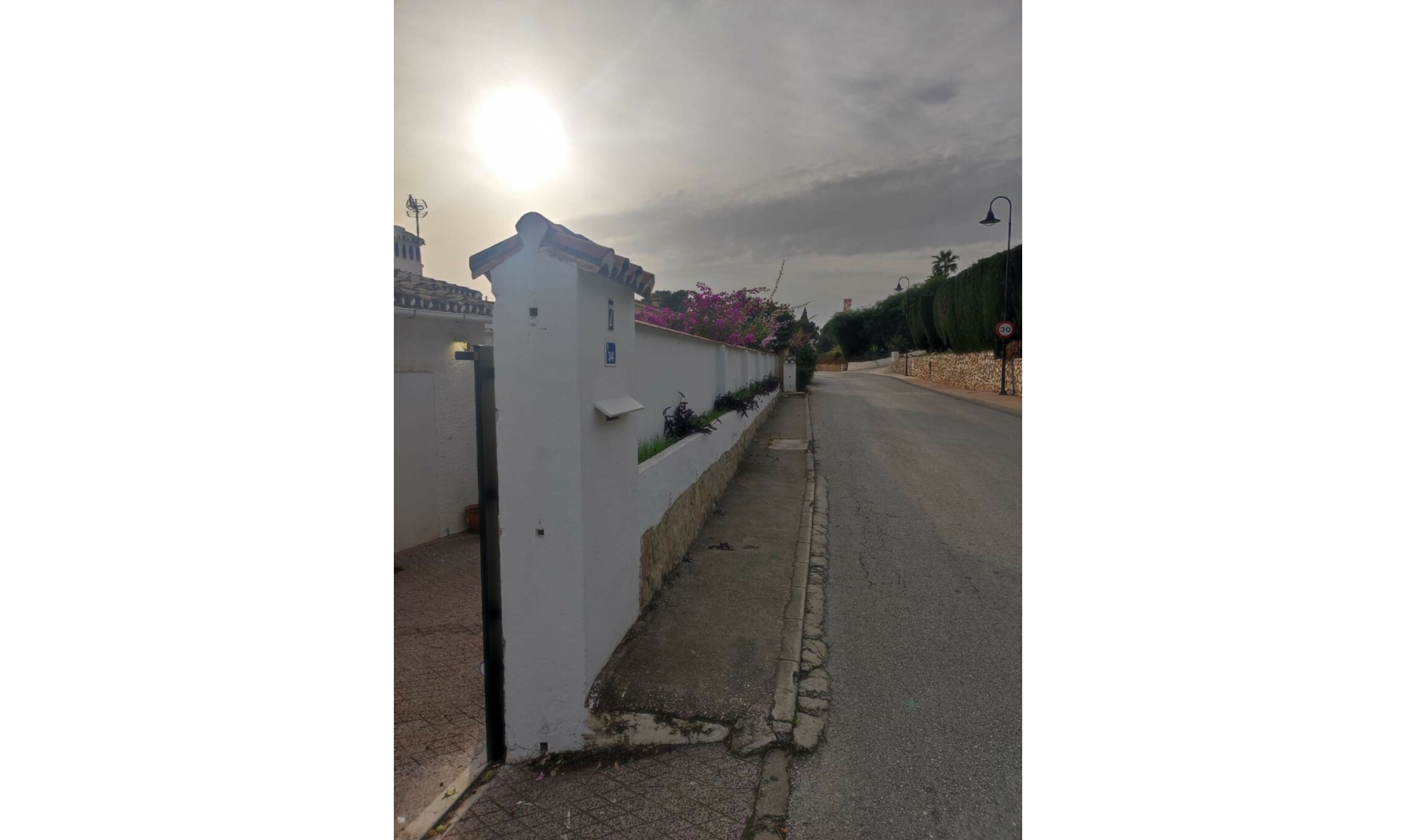 Resale - House -
Mijas