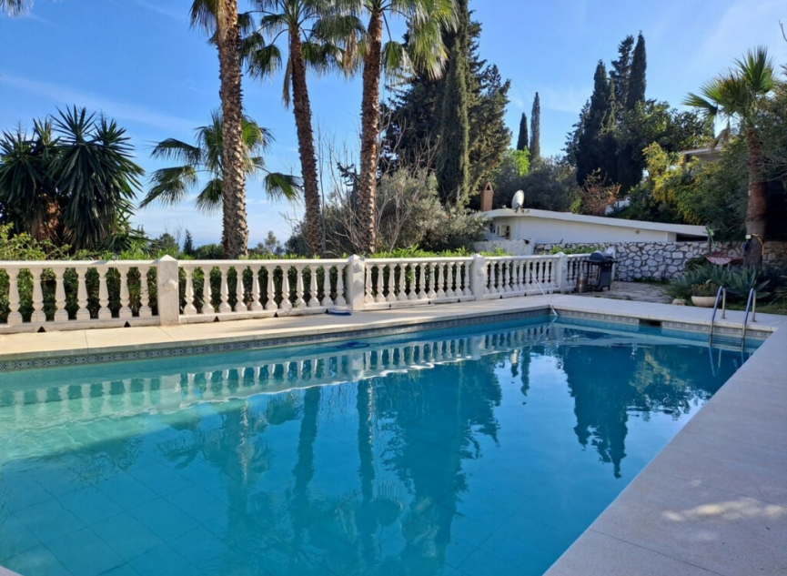 Resale - House -
Mijas