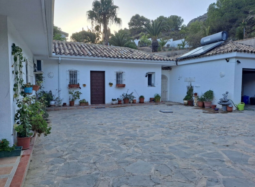 Resale - House -
Mijas