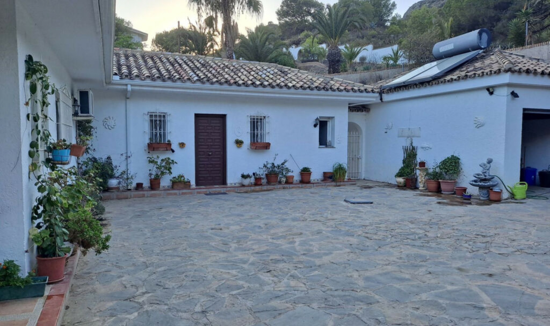 Resale - House -
Mijas