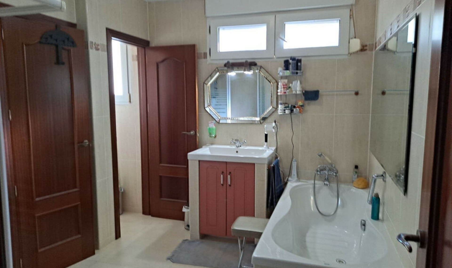 Resale - House -
Mijas