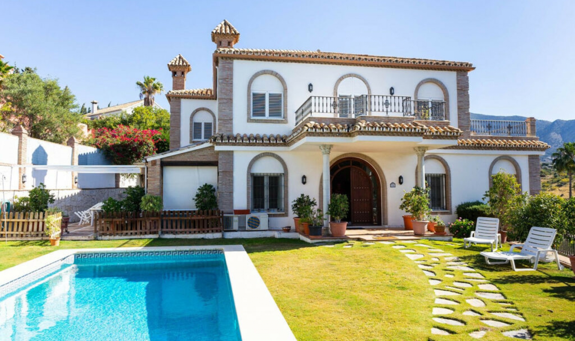 Resale - House -
Mijas