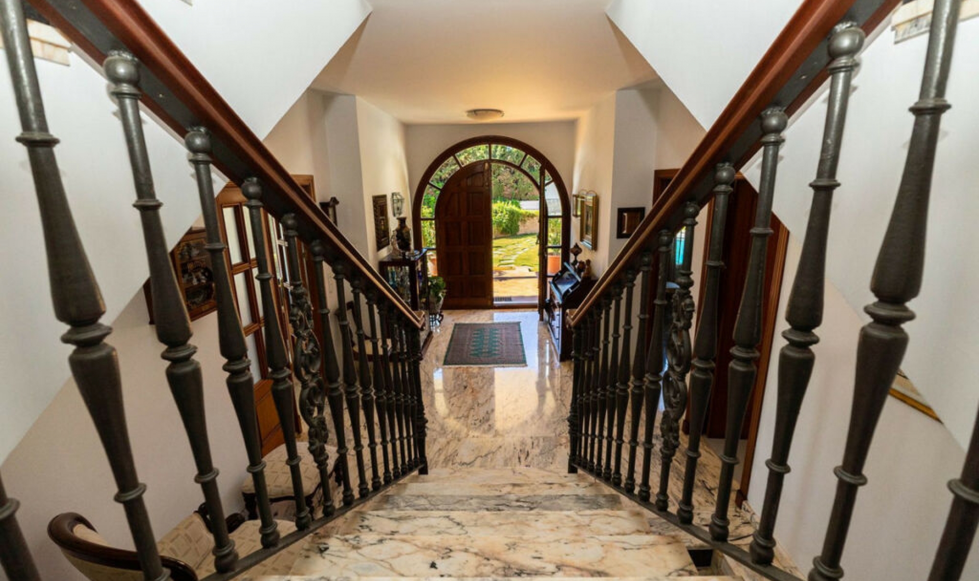 Resale - House -
Mijas