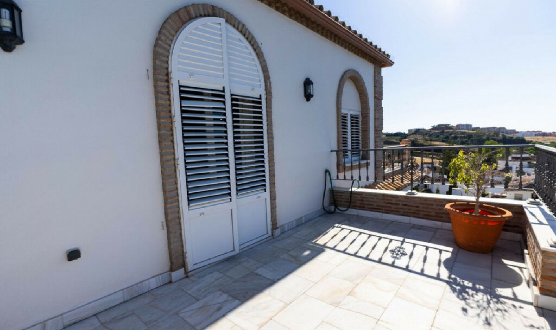 Resale - House -
Mijas
