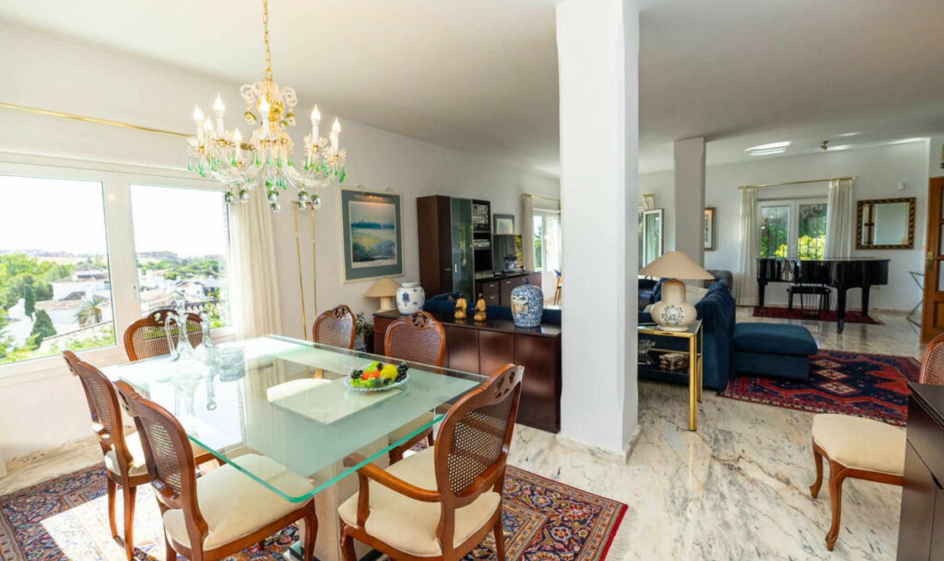 Resale - House -
Mijas