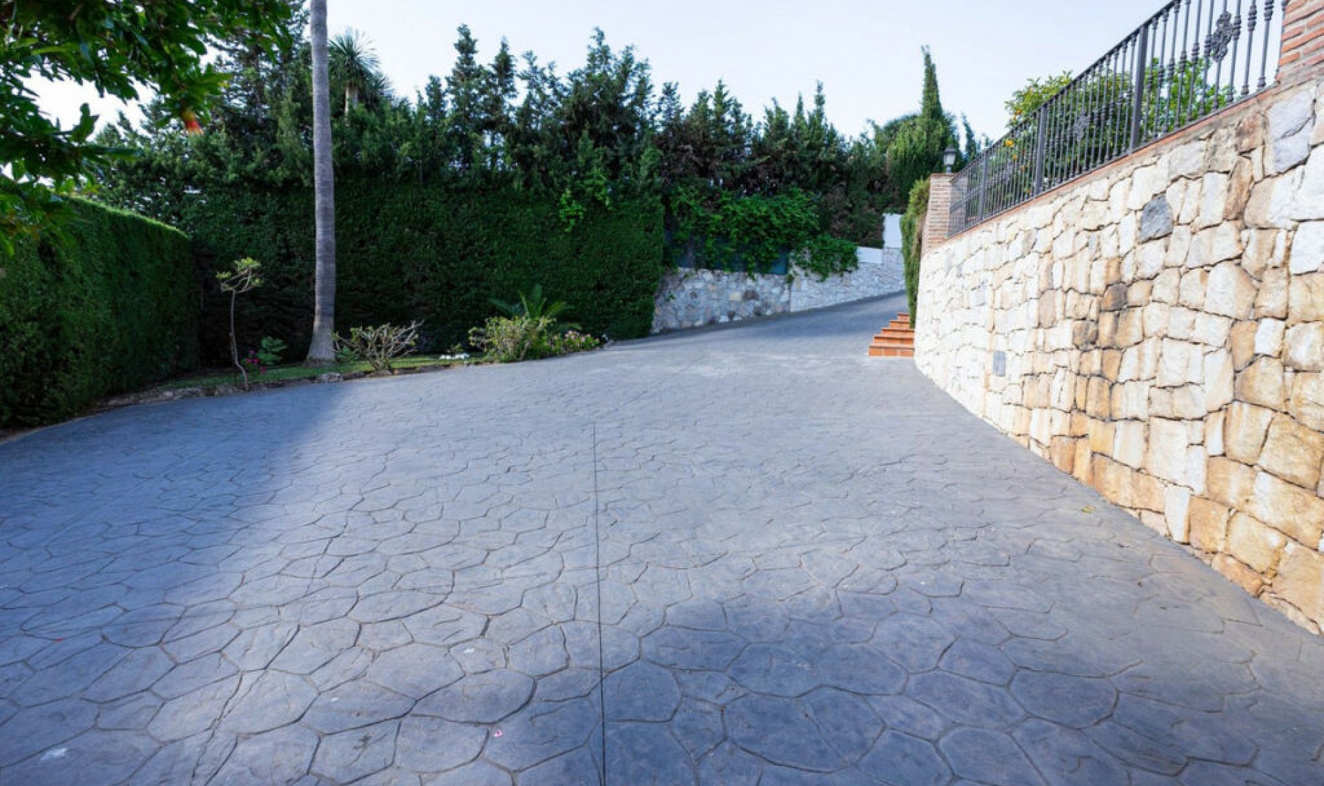 Resale - House -
Mijas