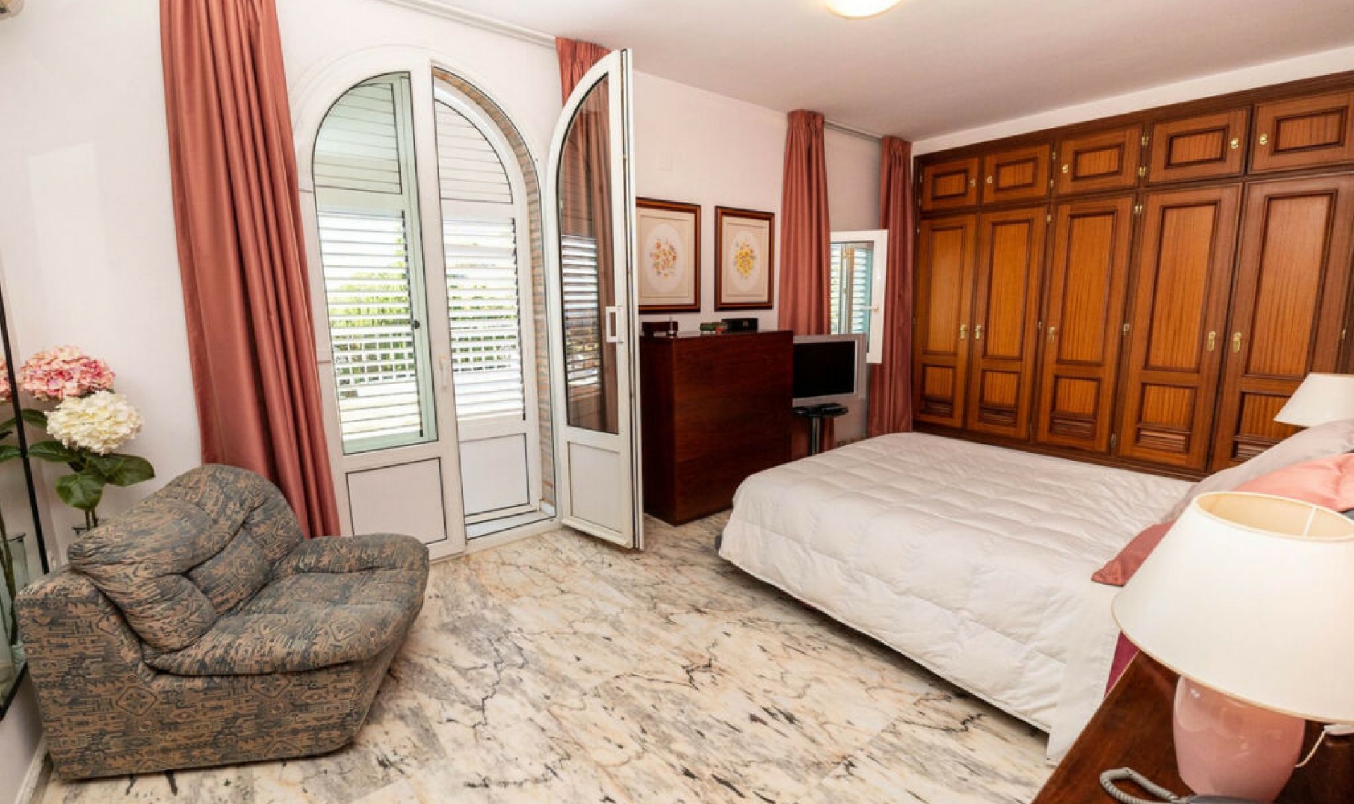 Resale - House -
Mijas