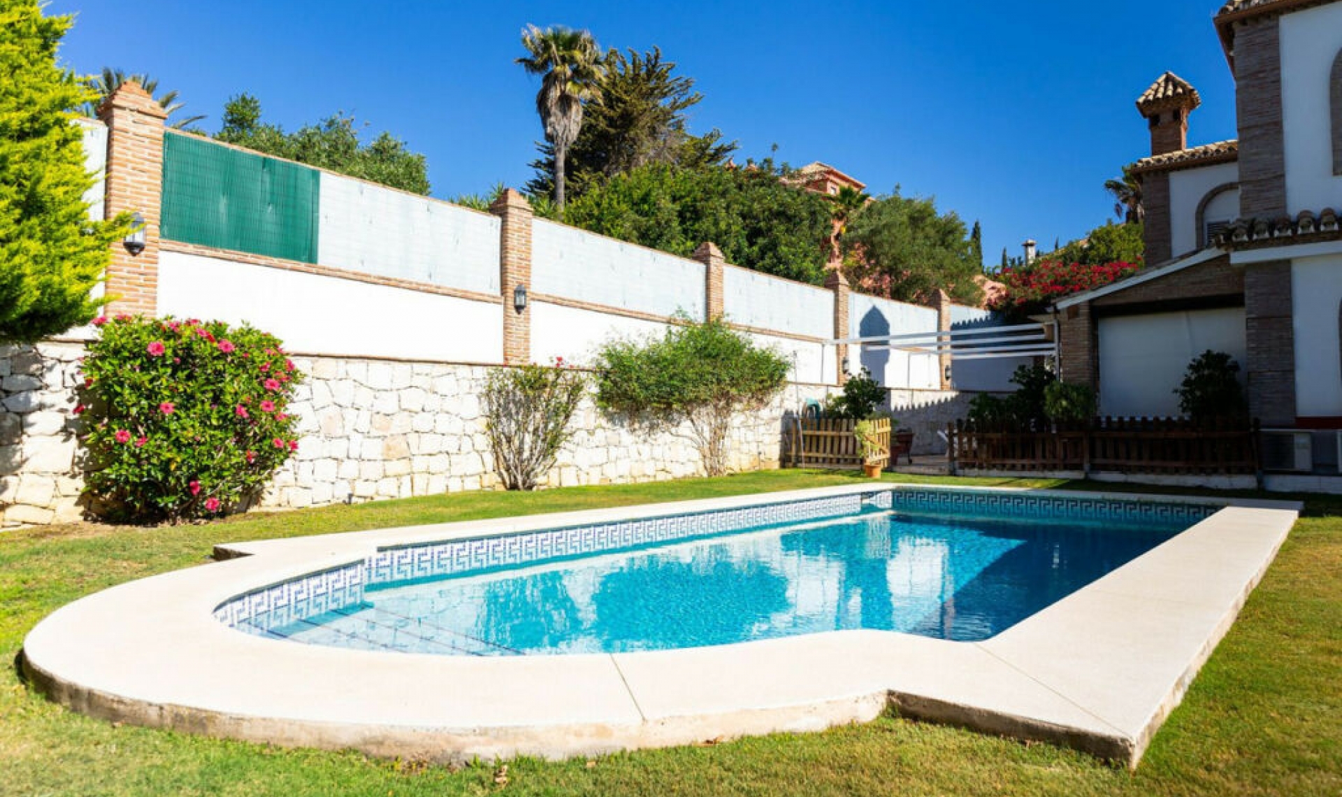 Resale - House -
Mijas