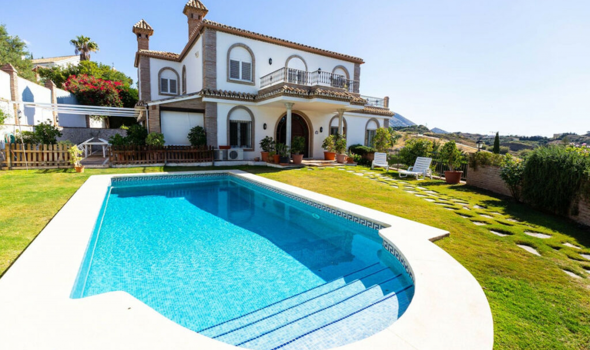 Resale - House -
Mijas