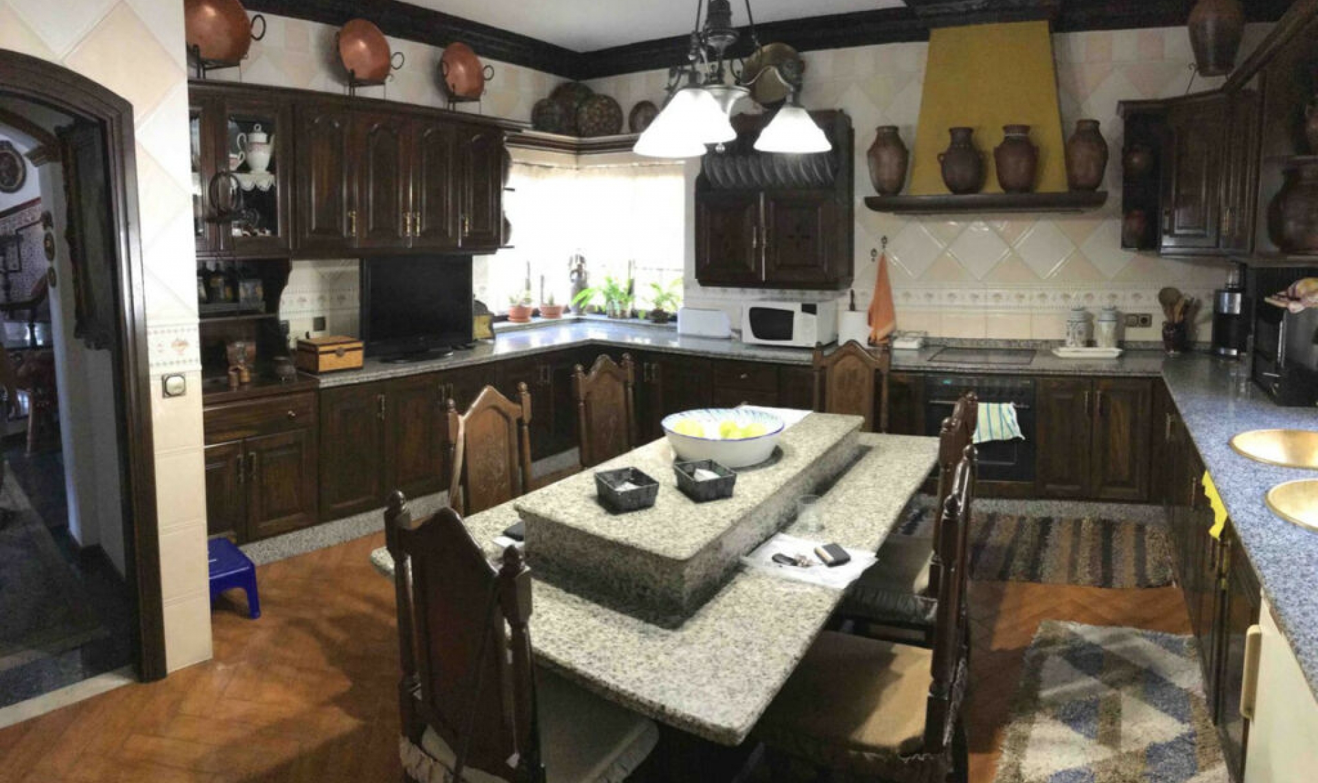 Resale - House -
Mijas