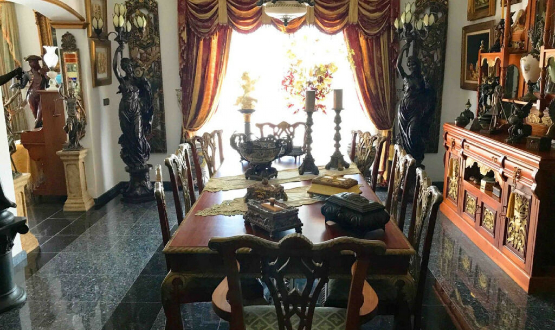 Resale - House -
Mijas