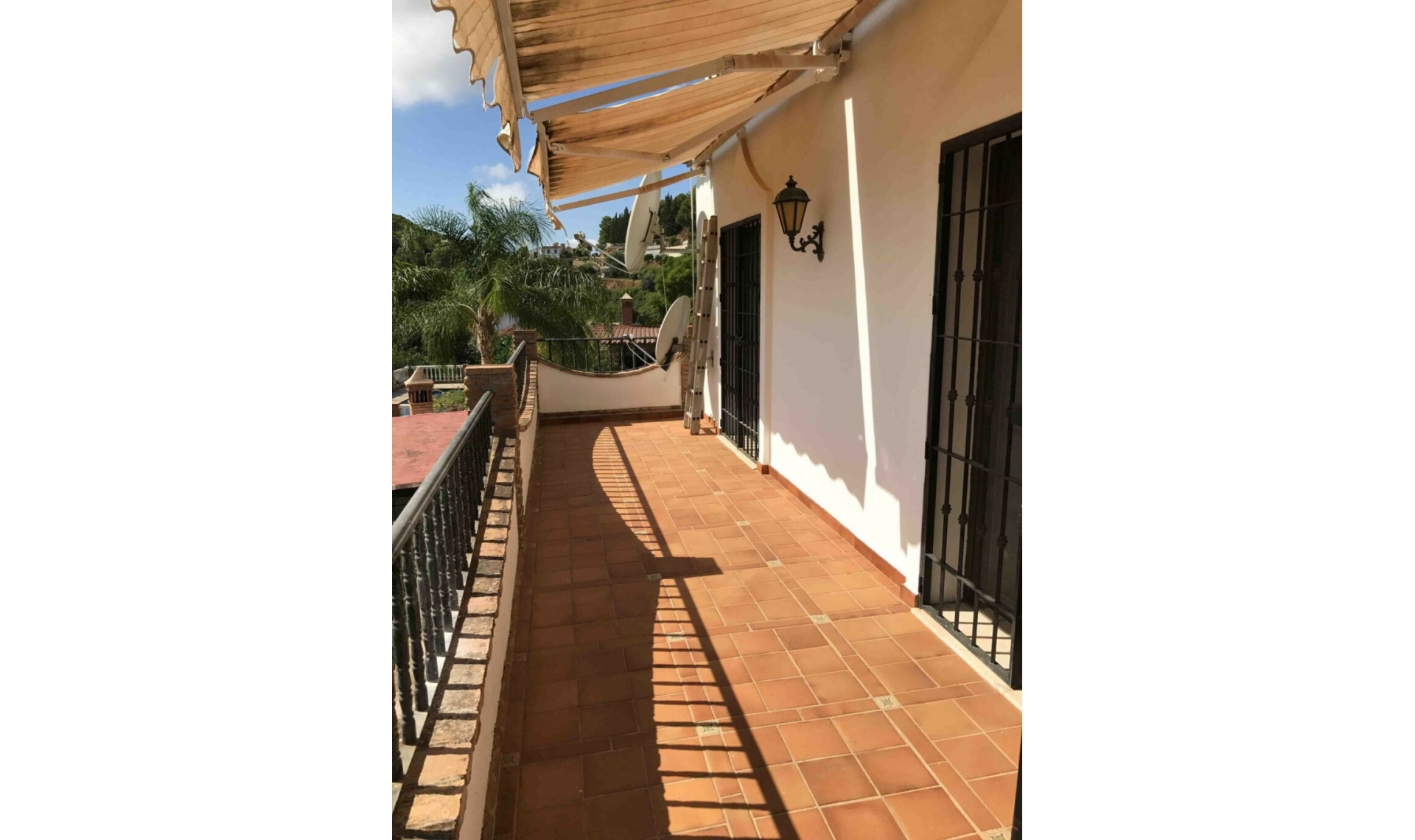 Resale - House -
Mijas