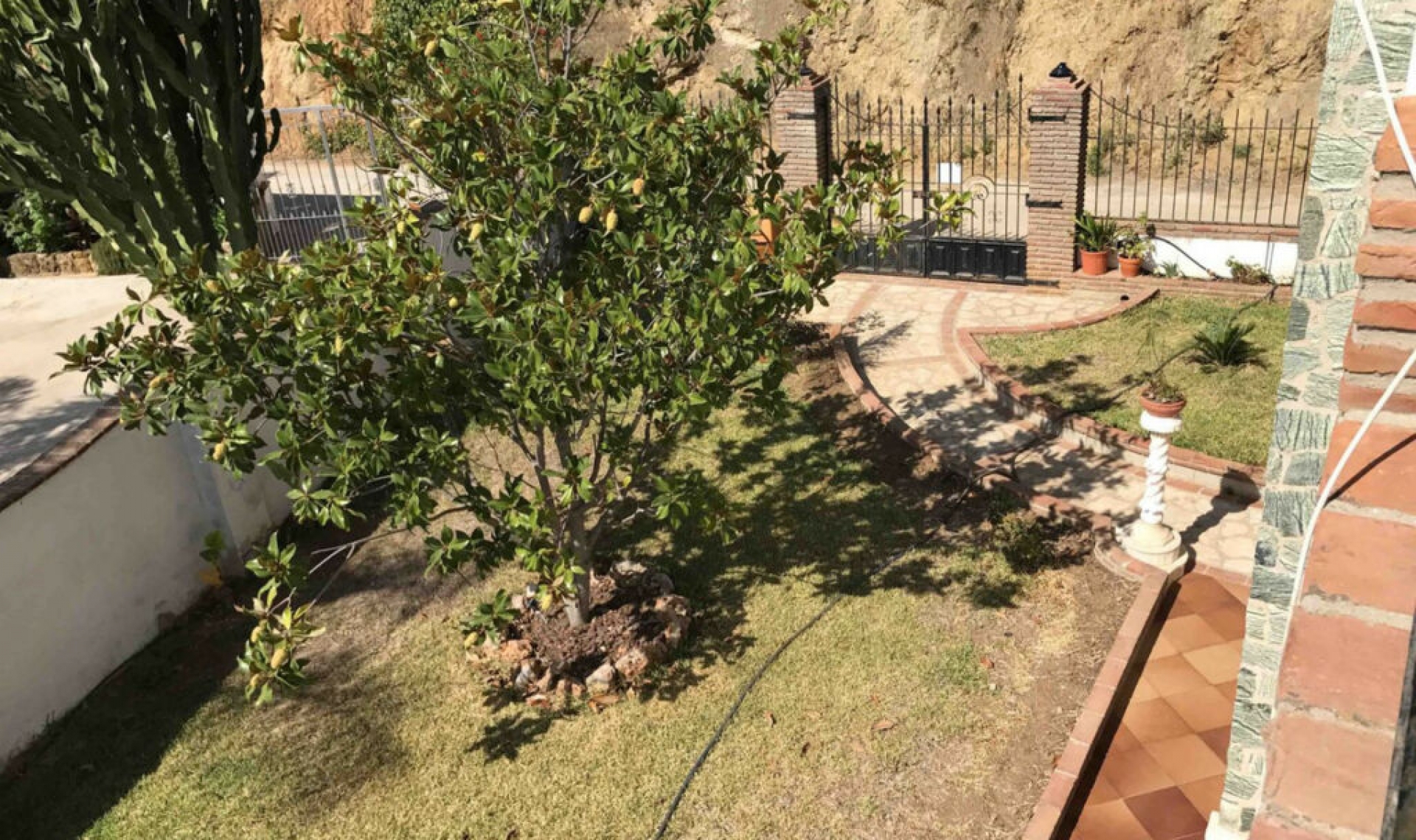 Resale - House -
Mijas