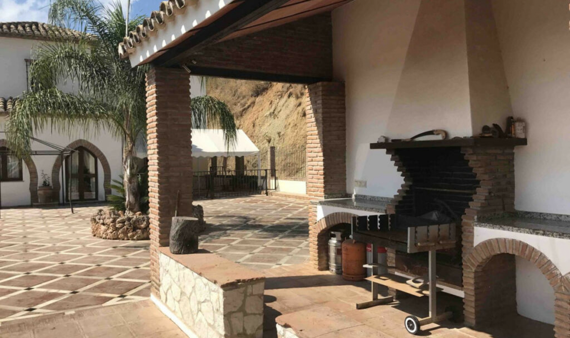 Resale - House -
Mijas