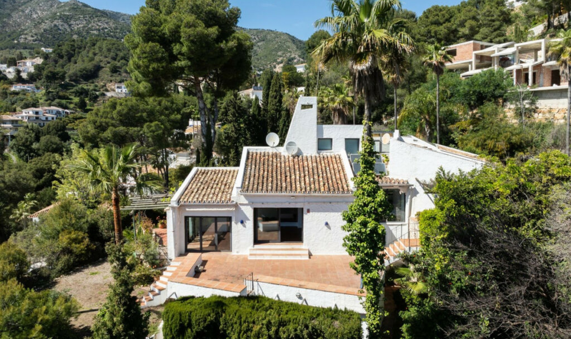 Resale - House -
Mijas