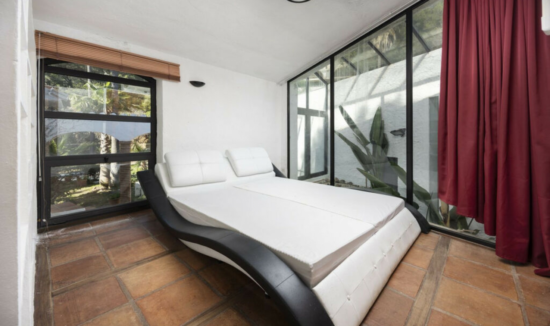Resale - House -
Mijas