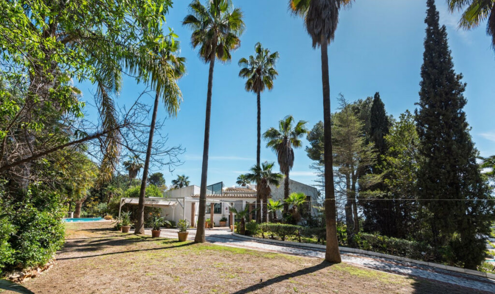 Resale - House -
Mijas