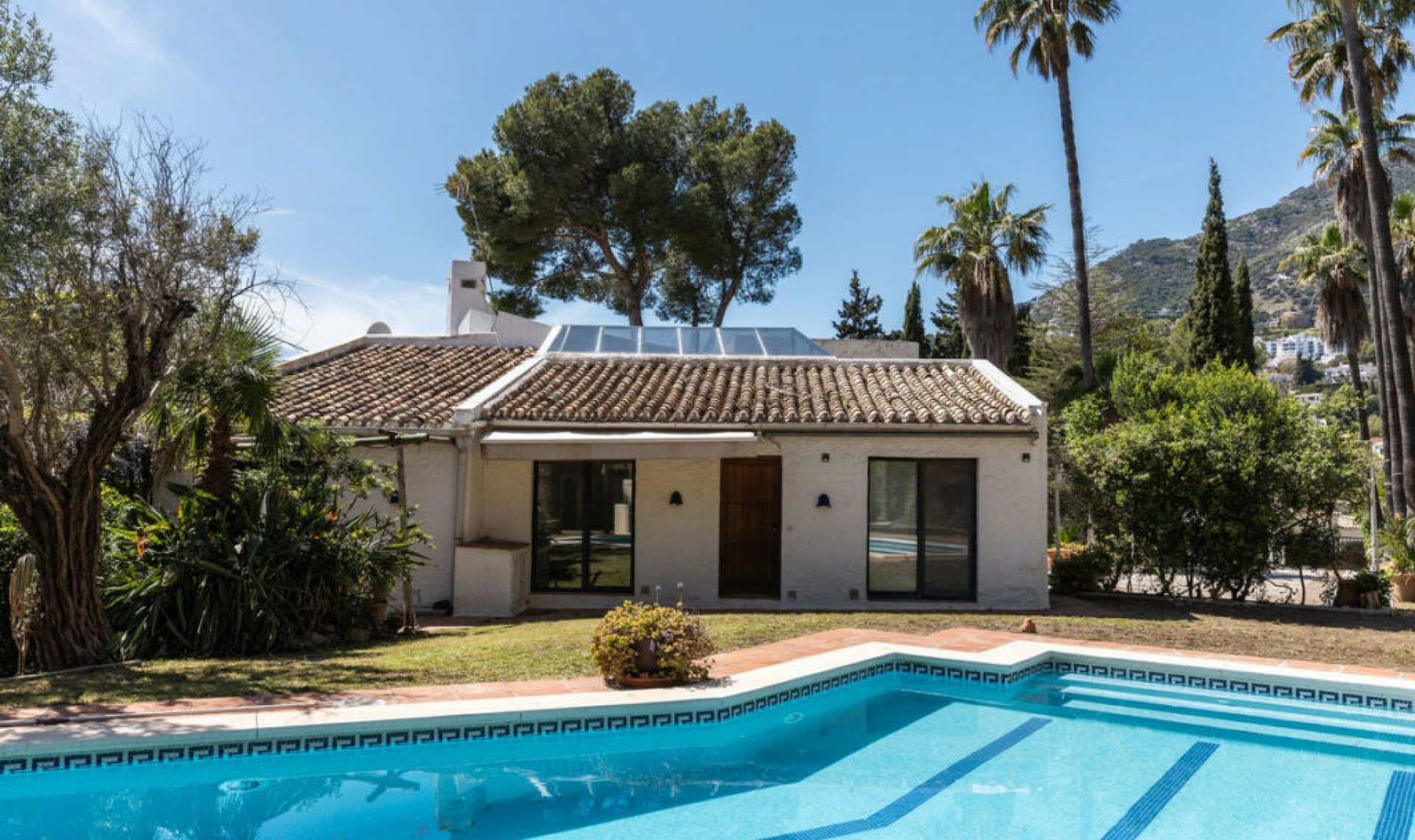 Resale - House -
Mijas