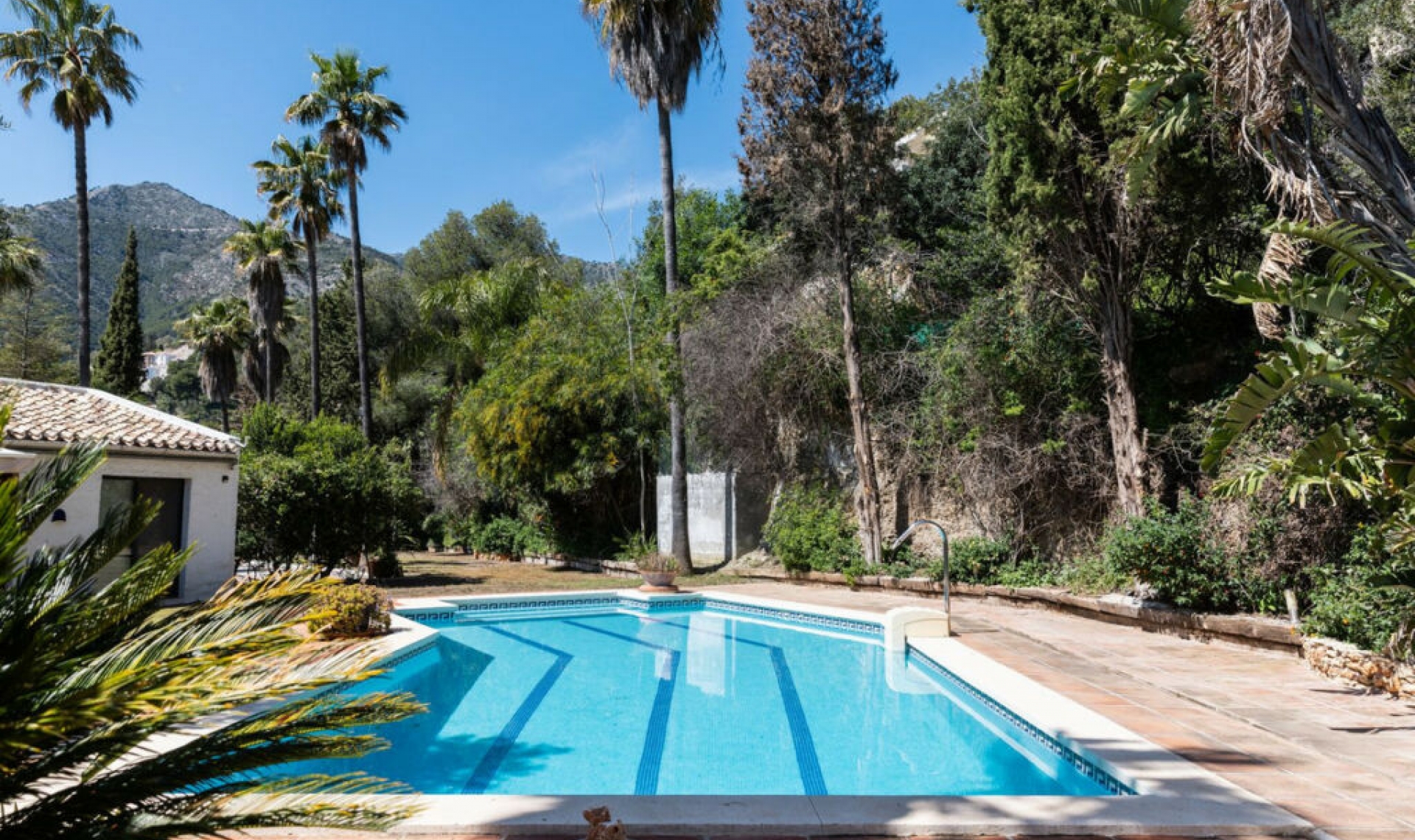 Resale - House -
Mijas