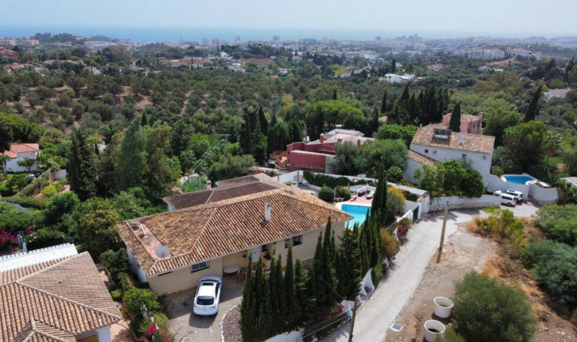 Resale - House -
Mijas