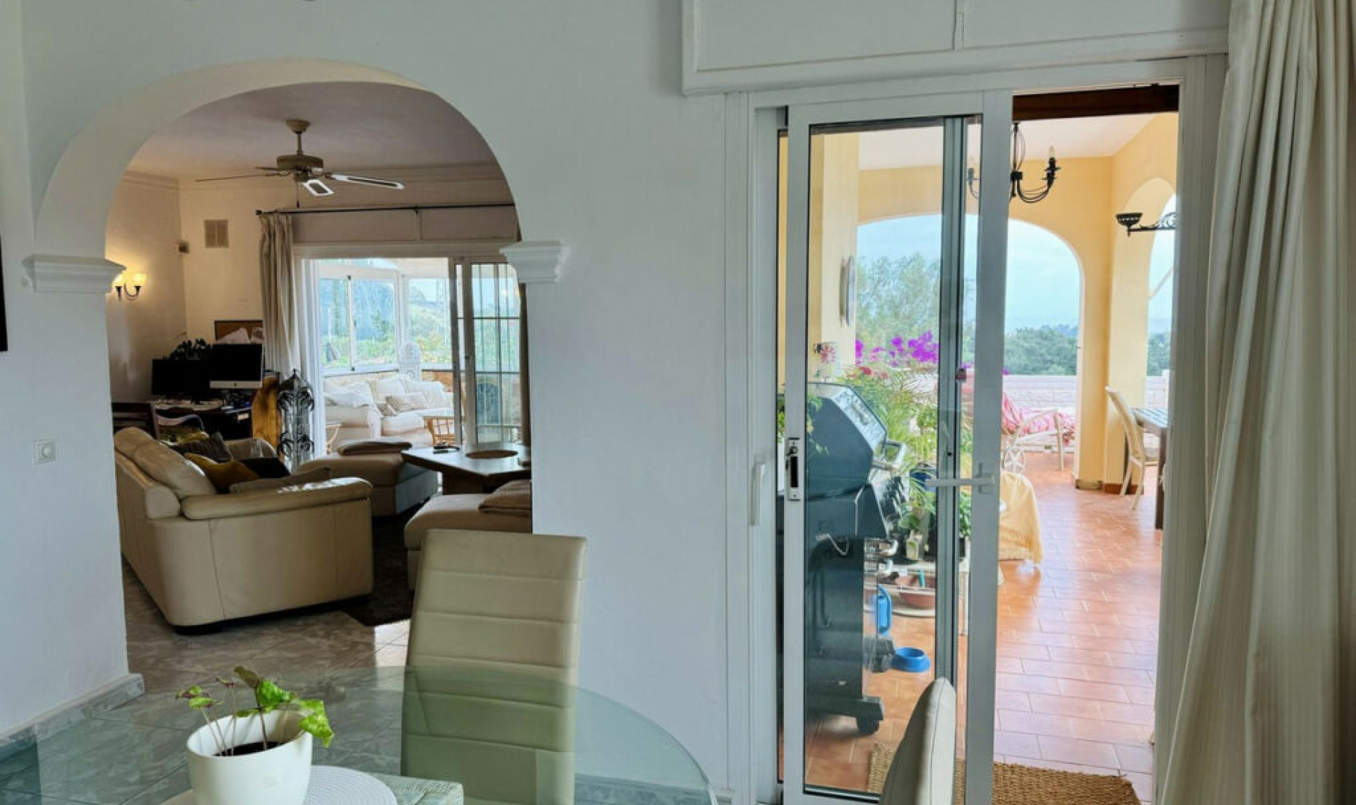 Resale - House -
Mijas