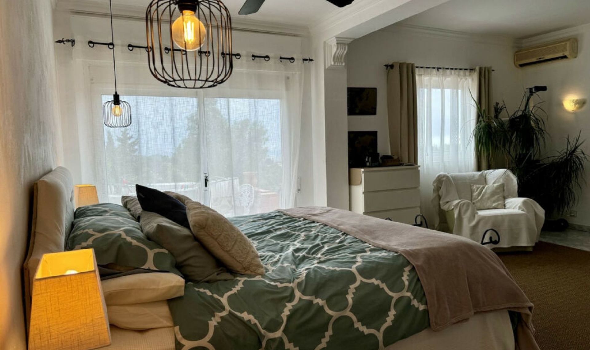 Resale - House -
Mijas