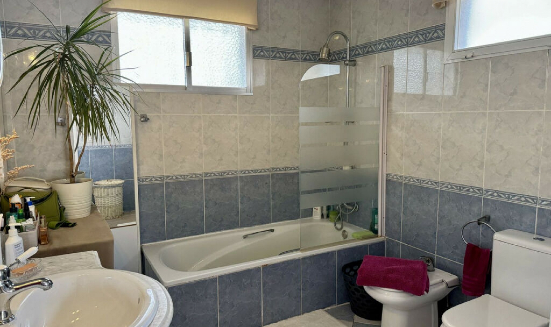 Resale - House -
Mijas