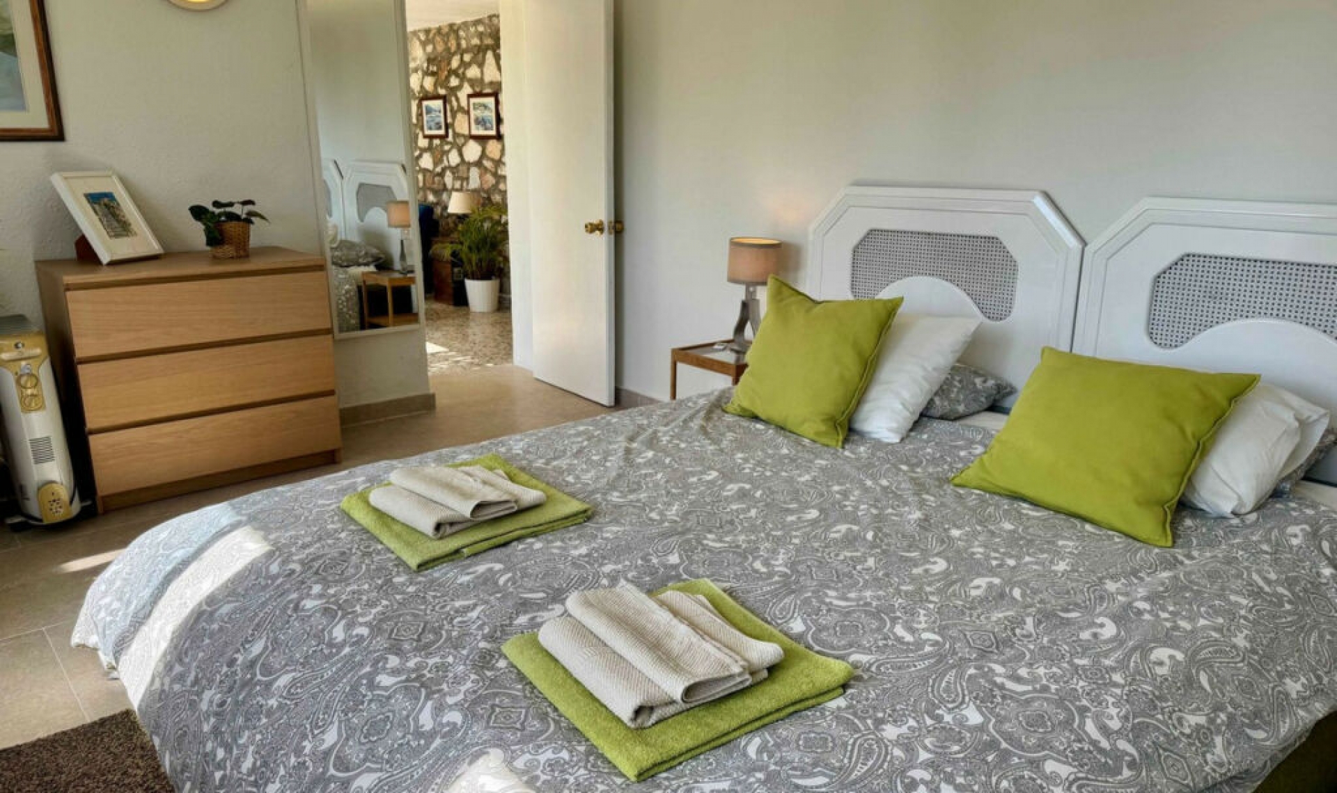 Resale - House -
Mijas