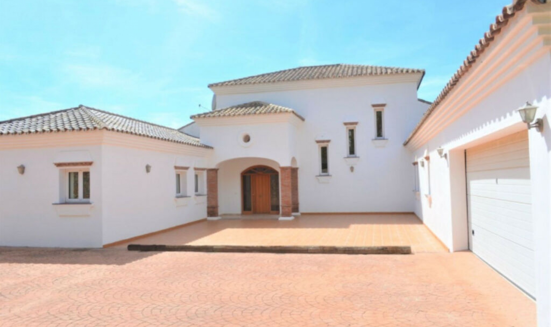 Resale - House -
Mijas