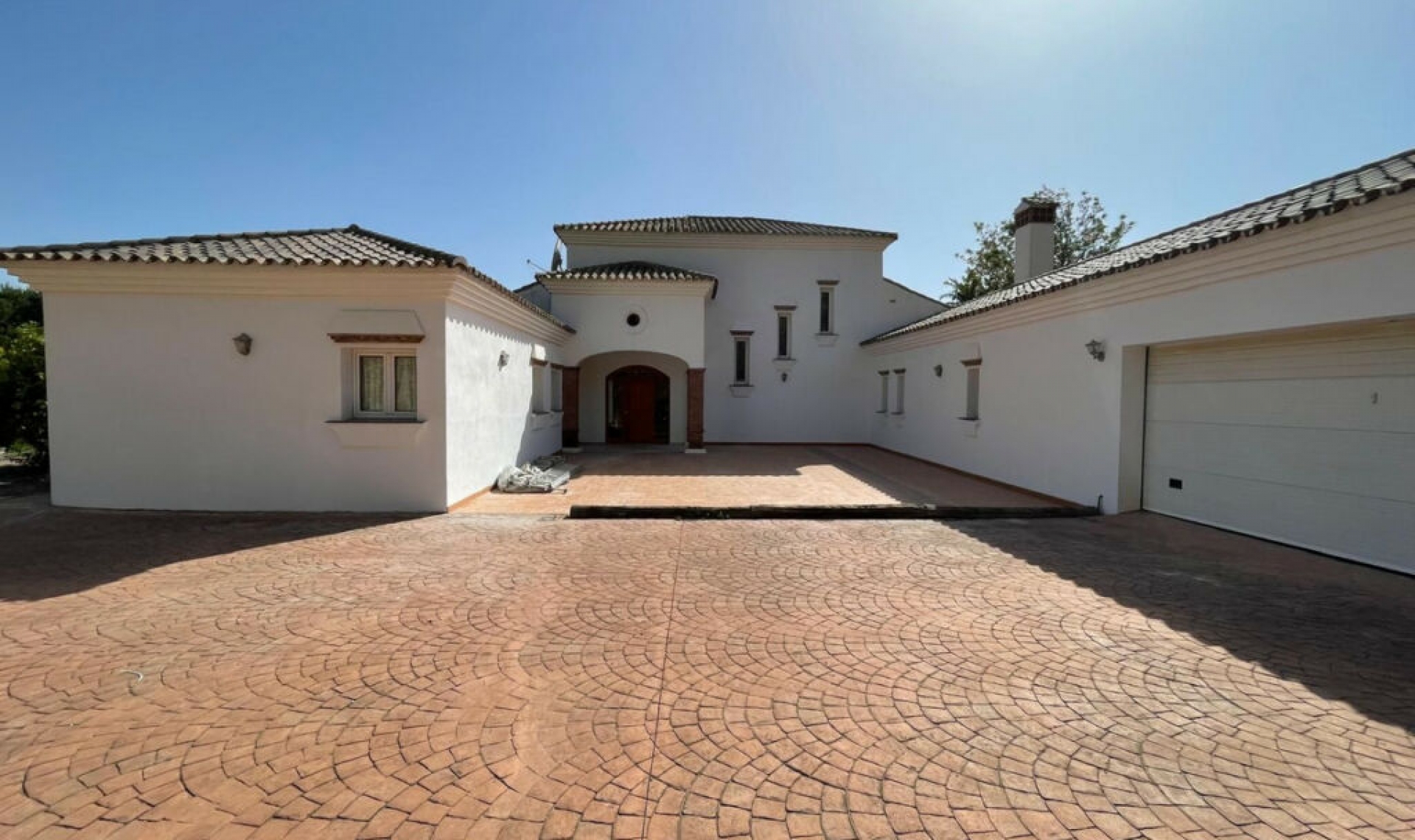 Resale - House -
Mijas