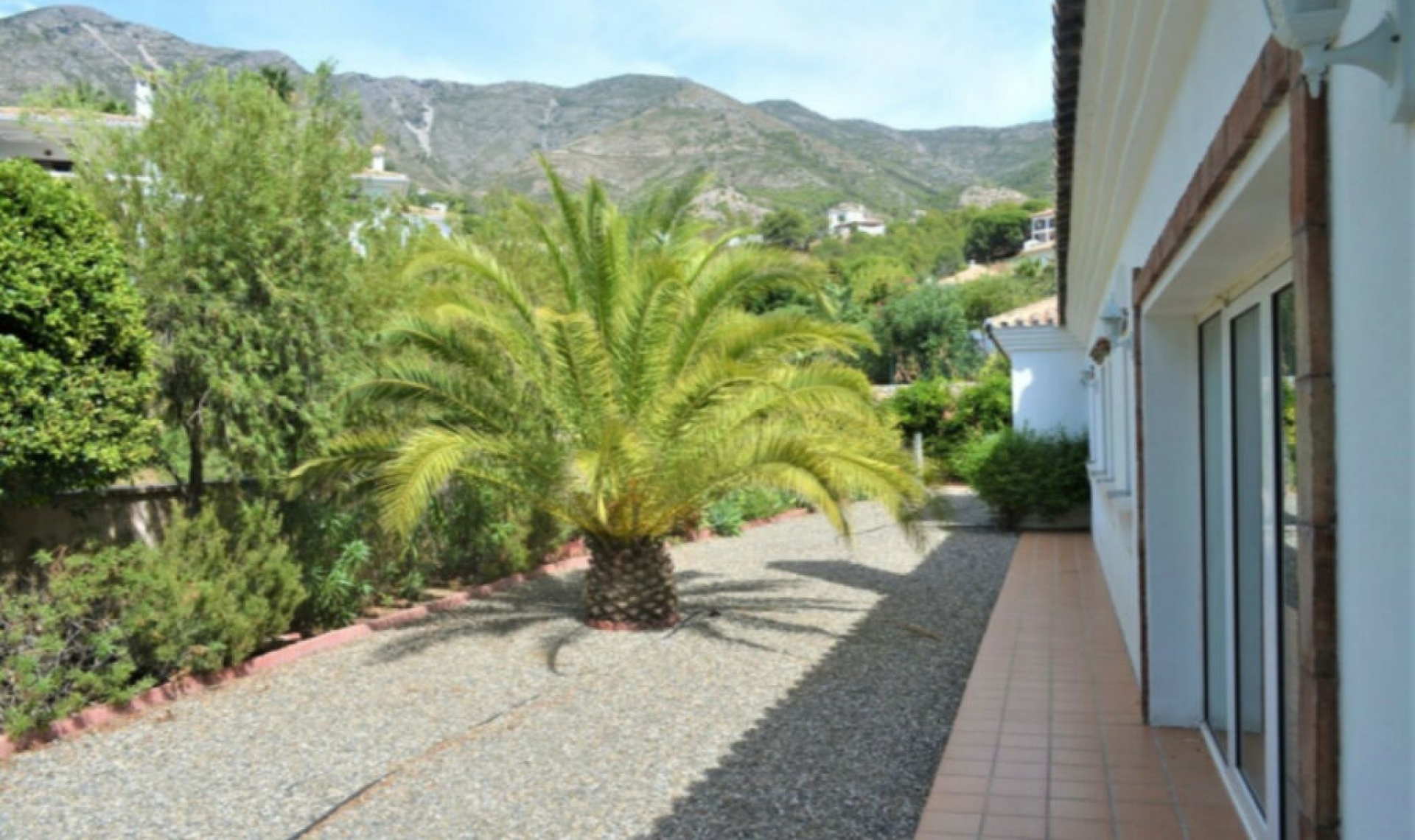 Resale - House -
Mijas