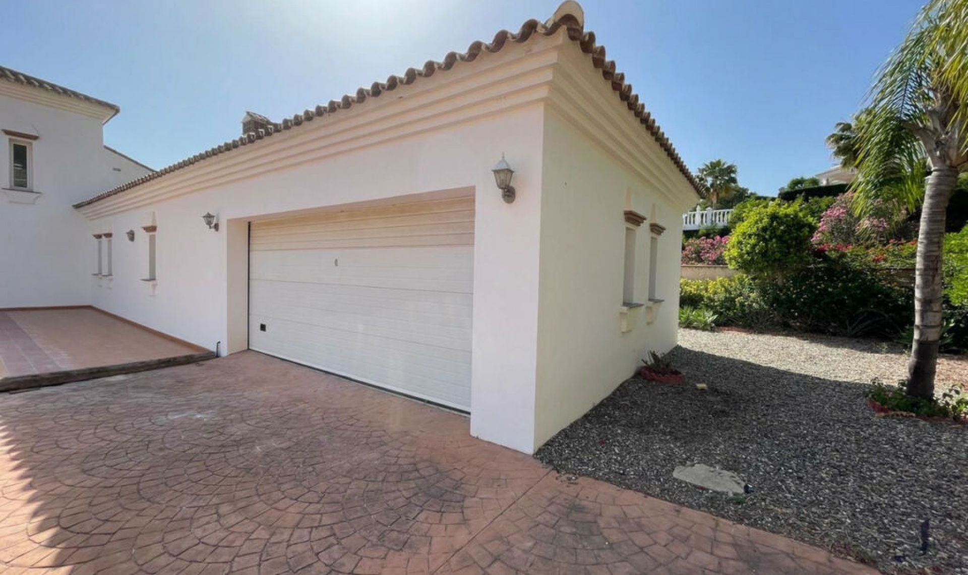 Resale - House -
Mijas