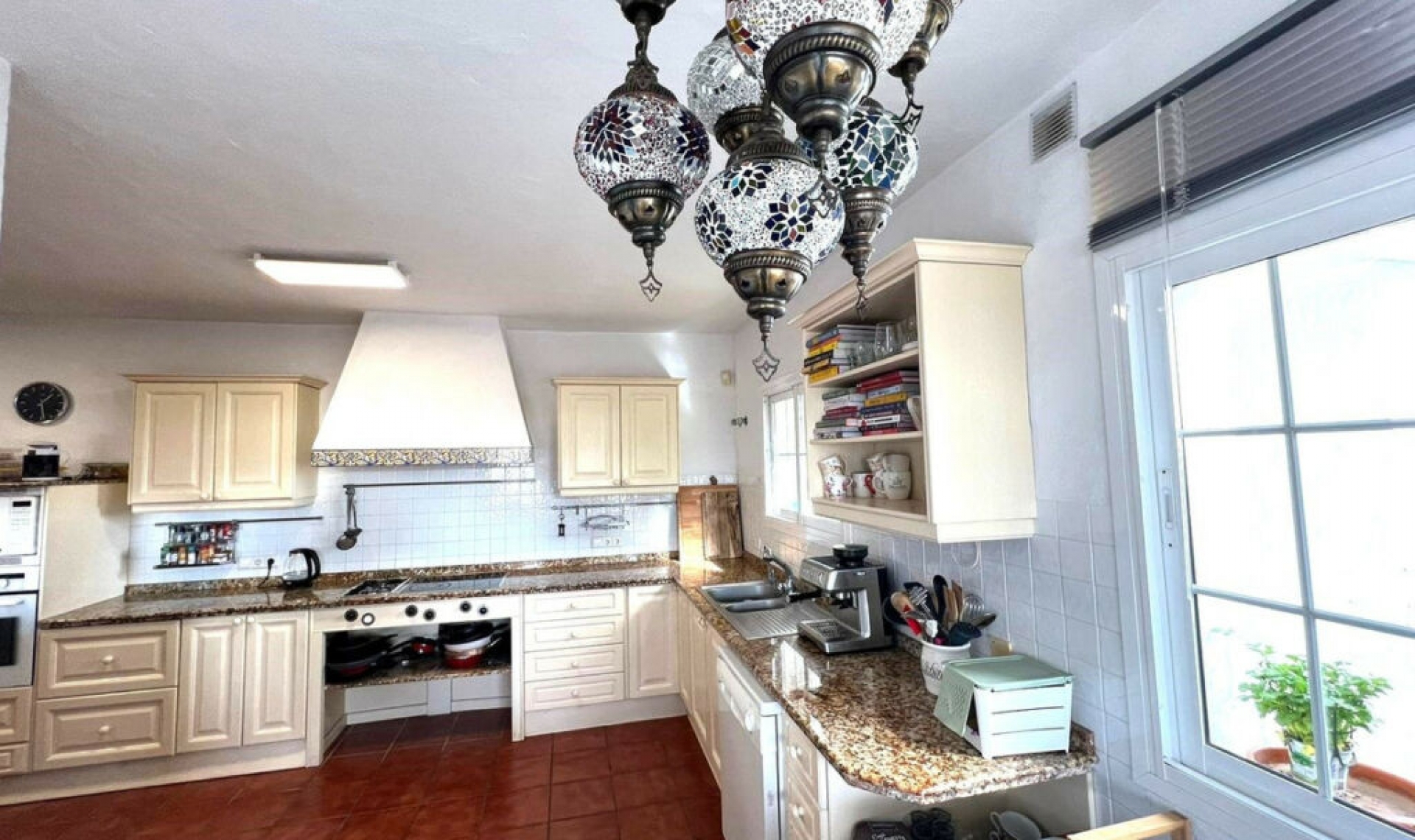 Resale - House -
Mijas