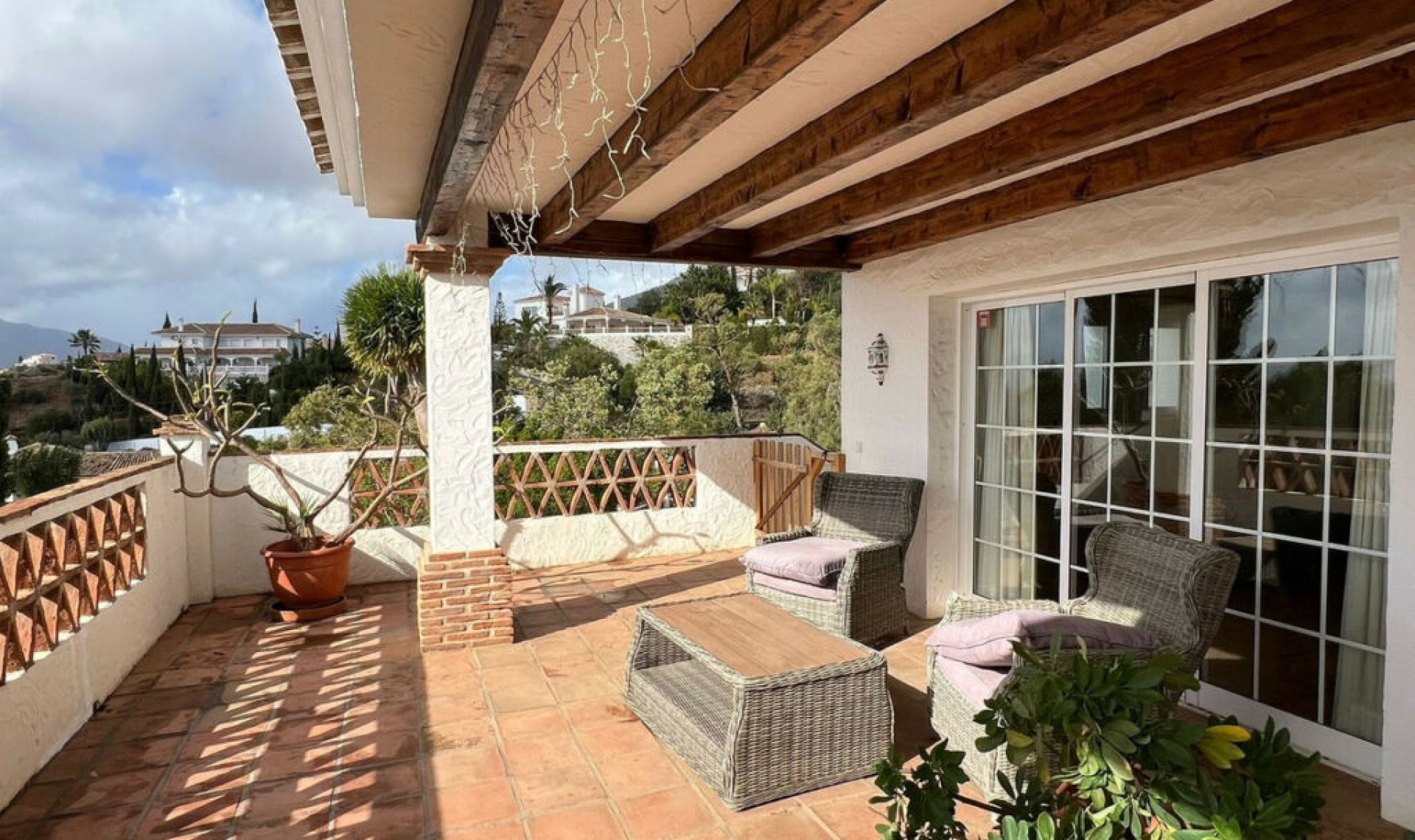 Resale - House -
Mijas