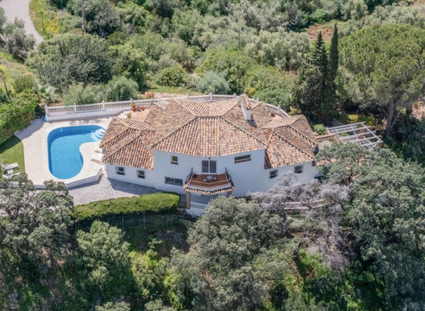 Resale - House -
Mijas