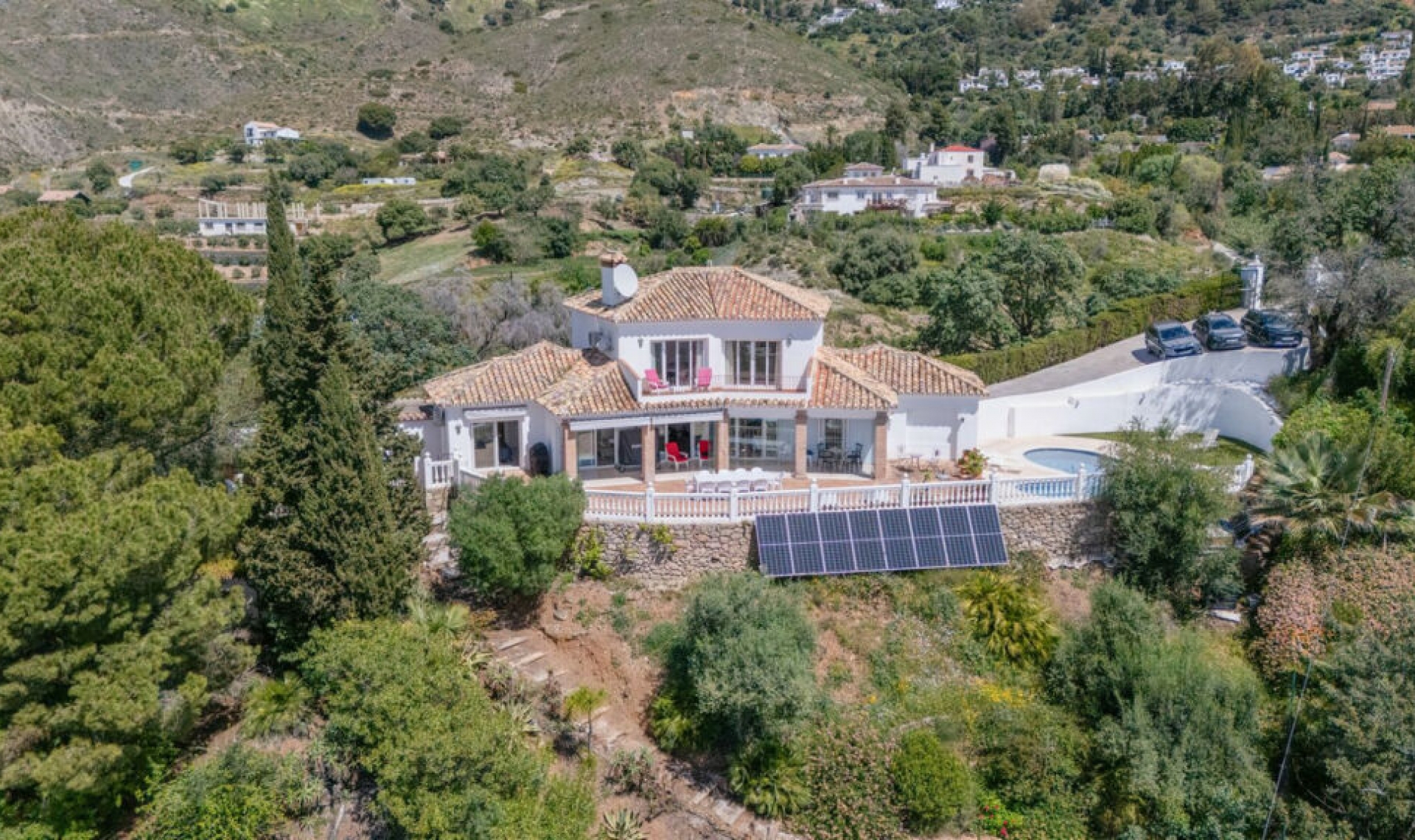 Resale - House -
Mijas