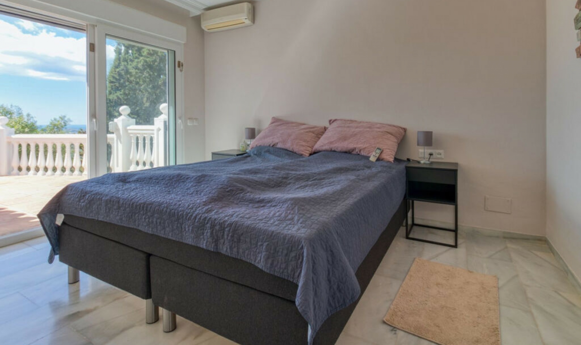 Resale - House -
Mijas