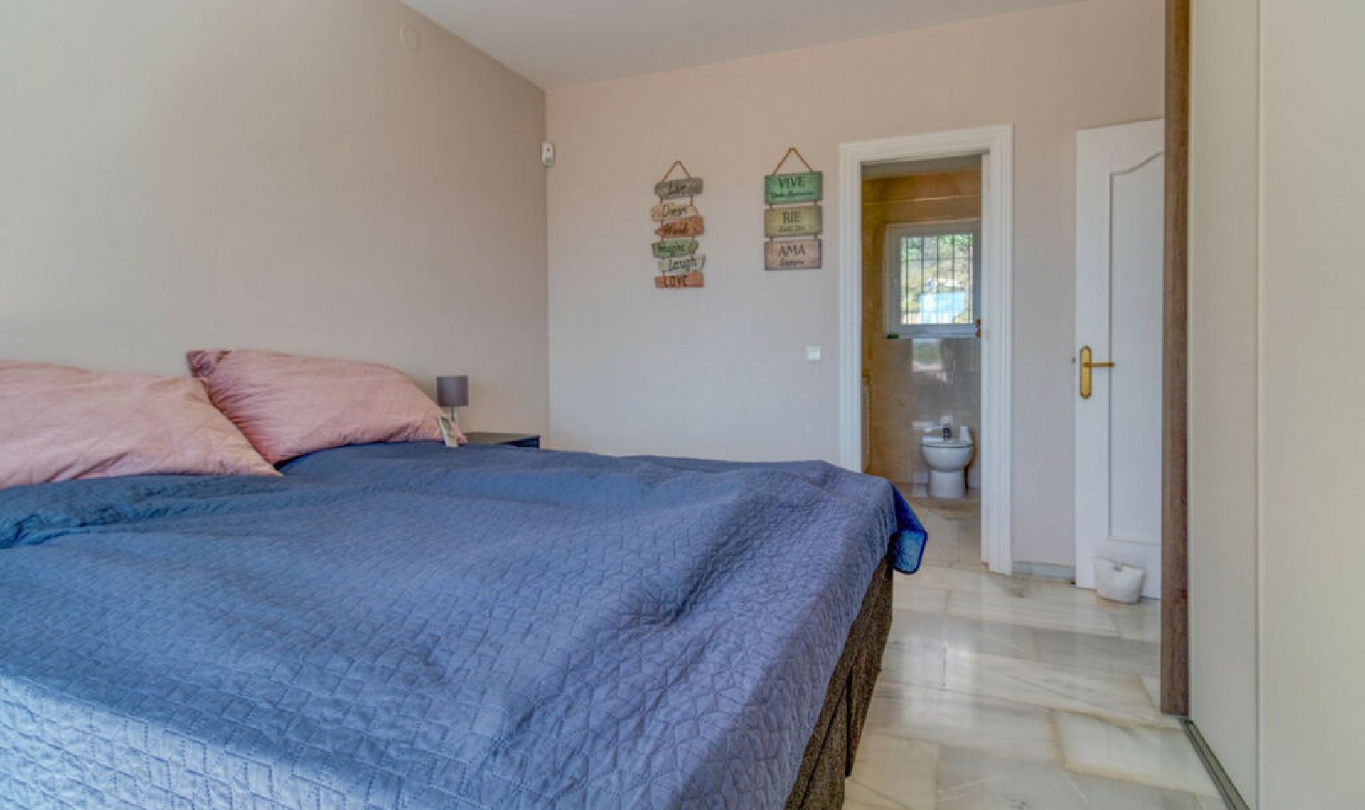 Resale - House -
Mijas