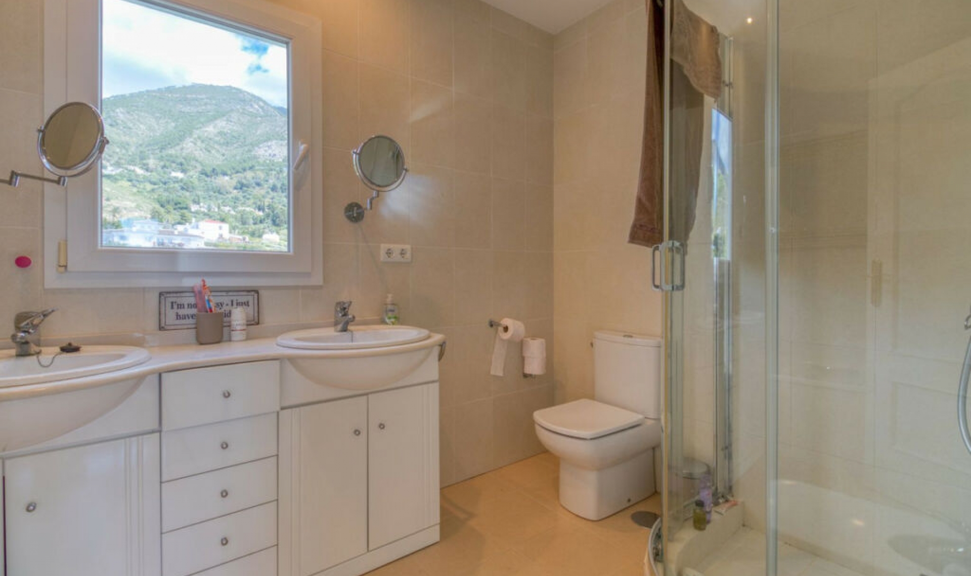 Resale - House -
Mijas