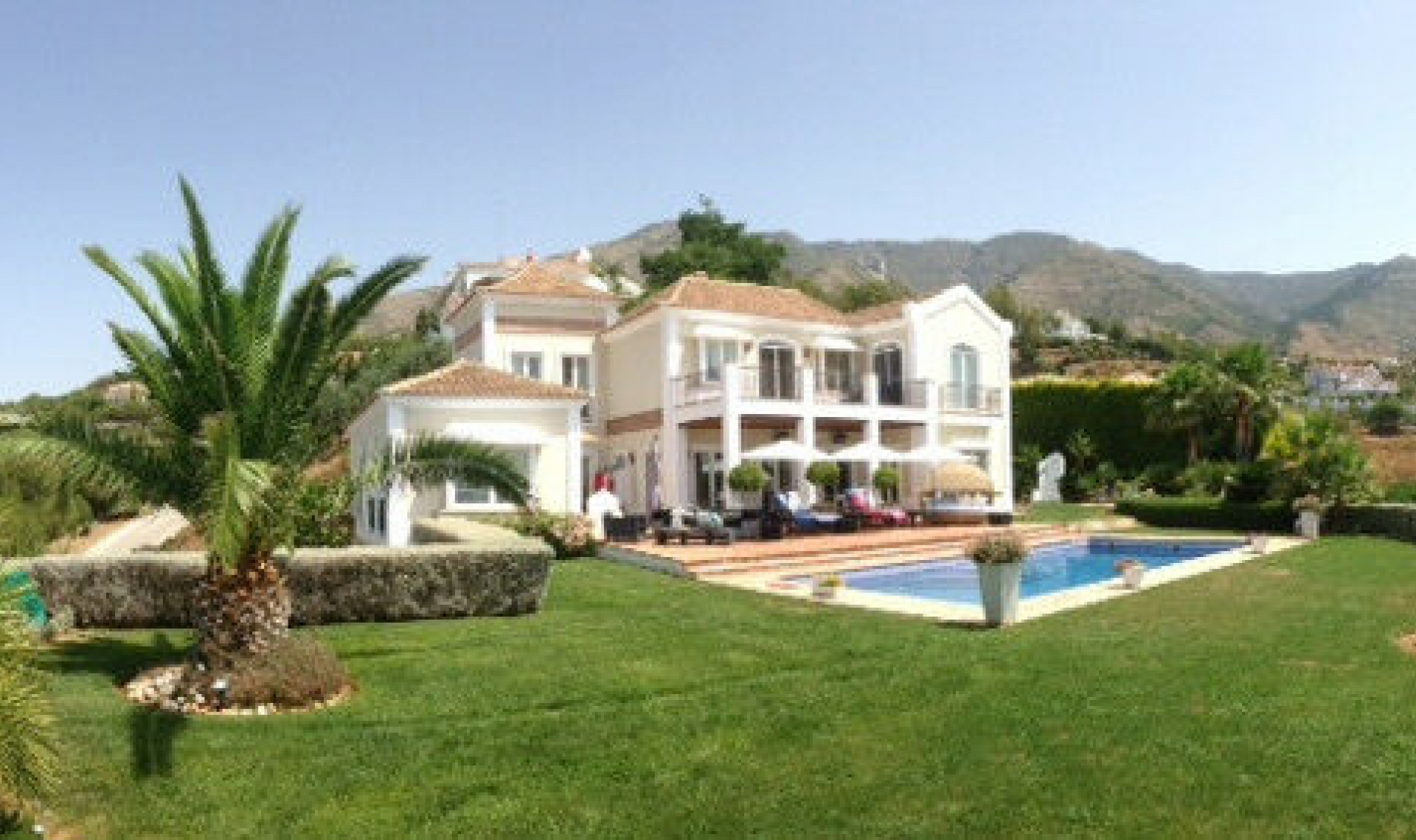 Resale - House -
Mijas