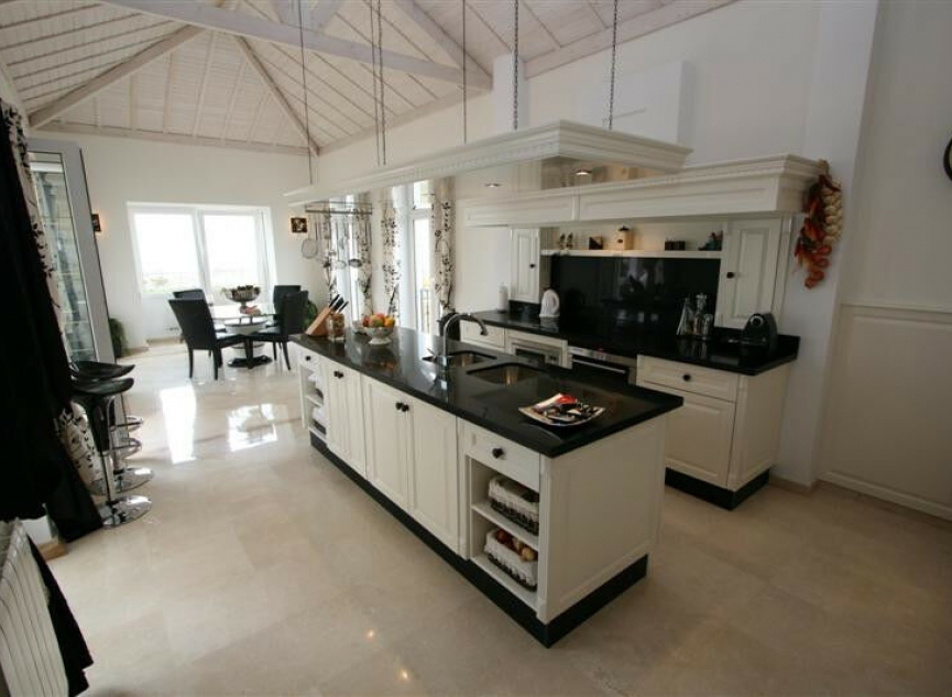 Resale - House -
Mijas