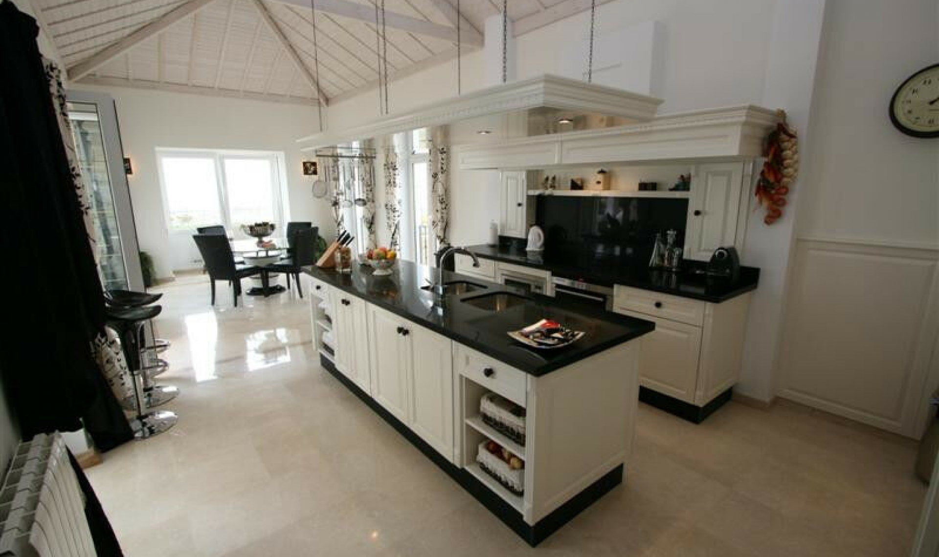 Resale - House -
Mijas