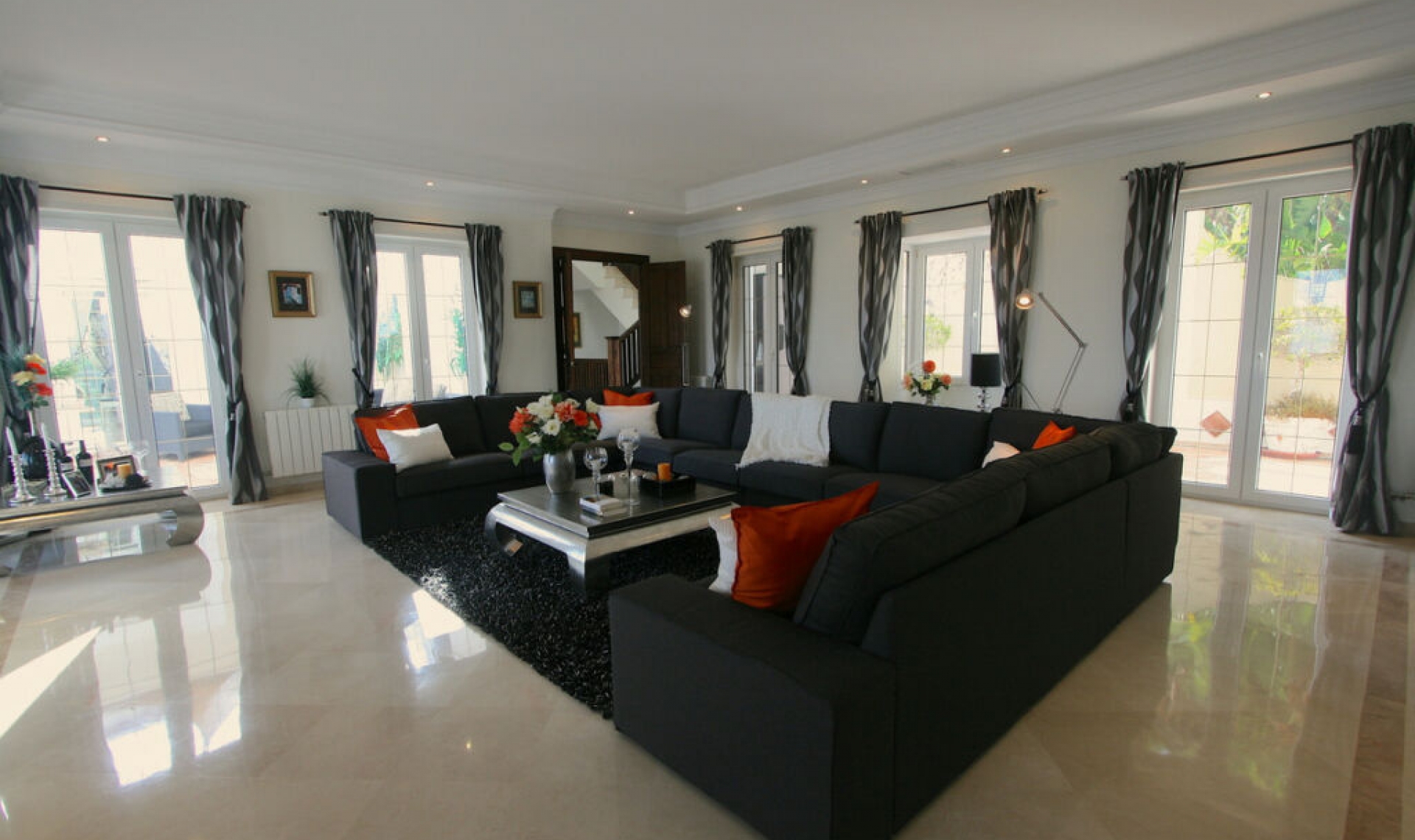 Resale - House -
Mijas