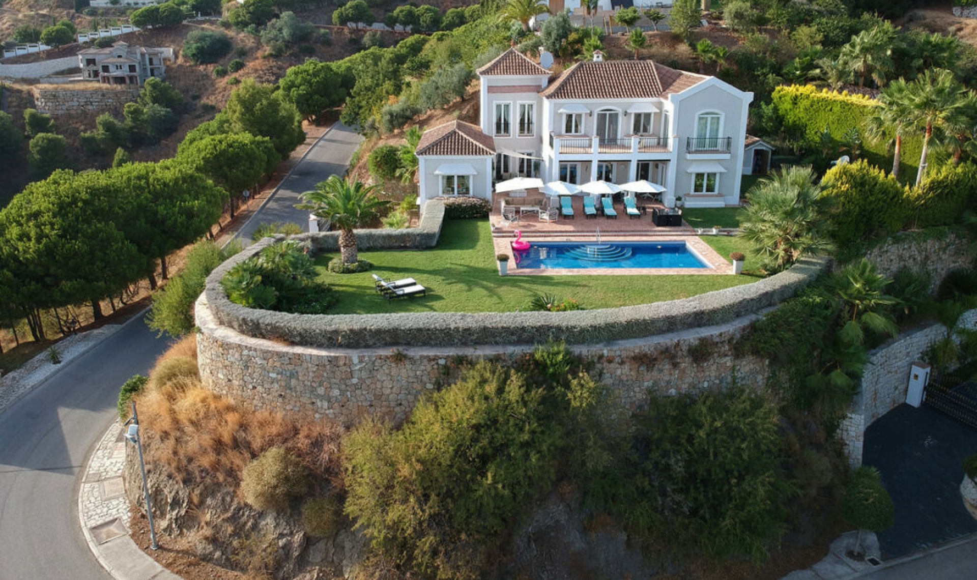 Resale - House -
Mijas