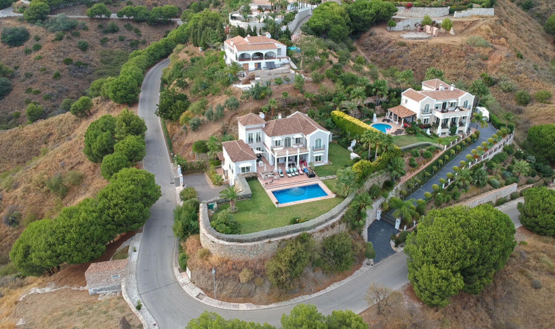 Resale - House -
Mijas